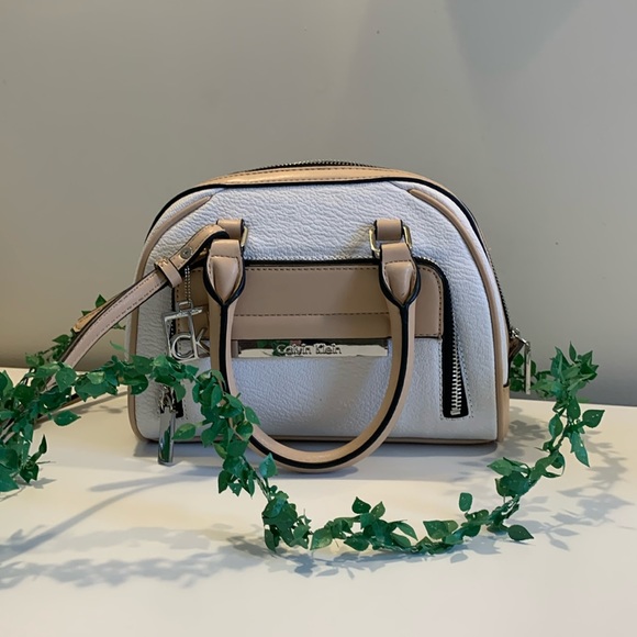 CALVIN KLEIN mini purse 👜 - Picture 1 of 8